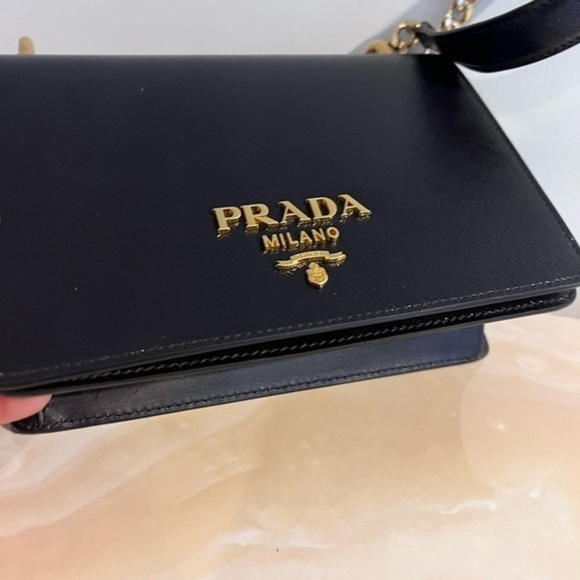 Prada flap chain saffiano leather shoulder bag - Picture 7 of 7